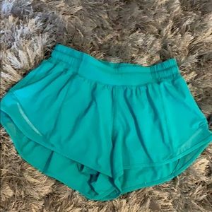 size 4 lu lu lemon shorts (hotty hot)